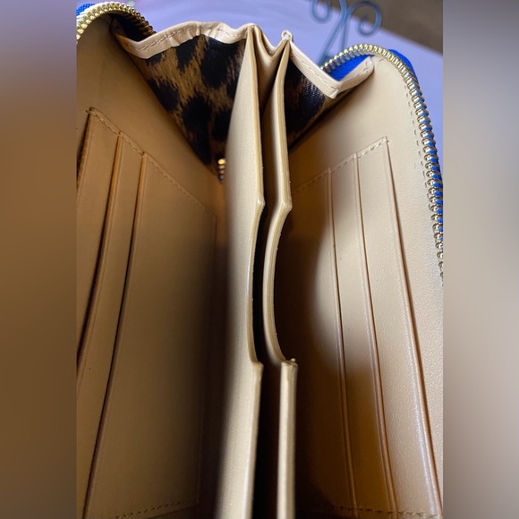 Roberto Cavalli Blue Pebbled Leather Wallet - Picture 4 of 15